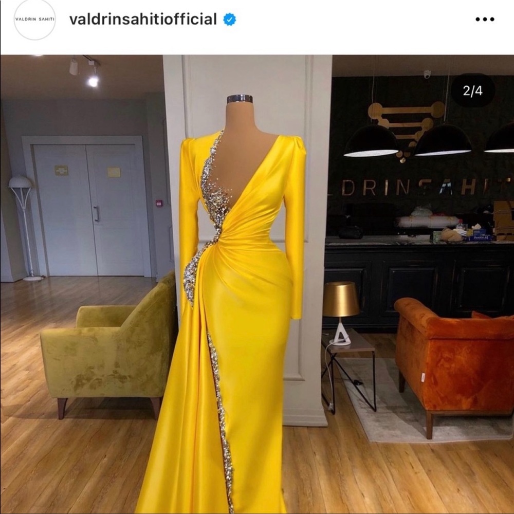 Valdrin Sahiti dress size 4